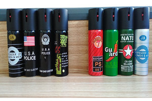 如何正確地使用防狼催淚噴射器？